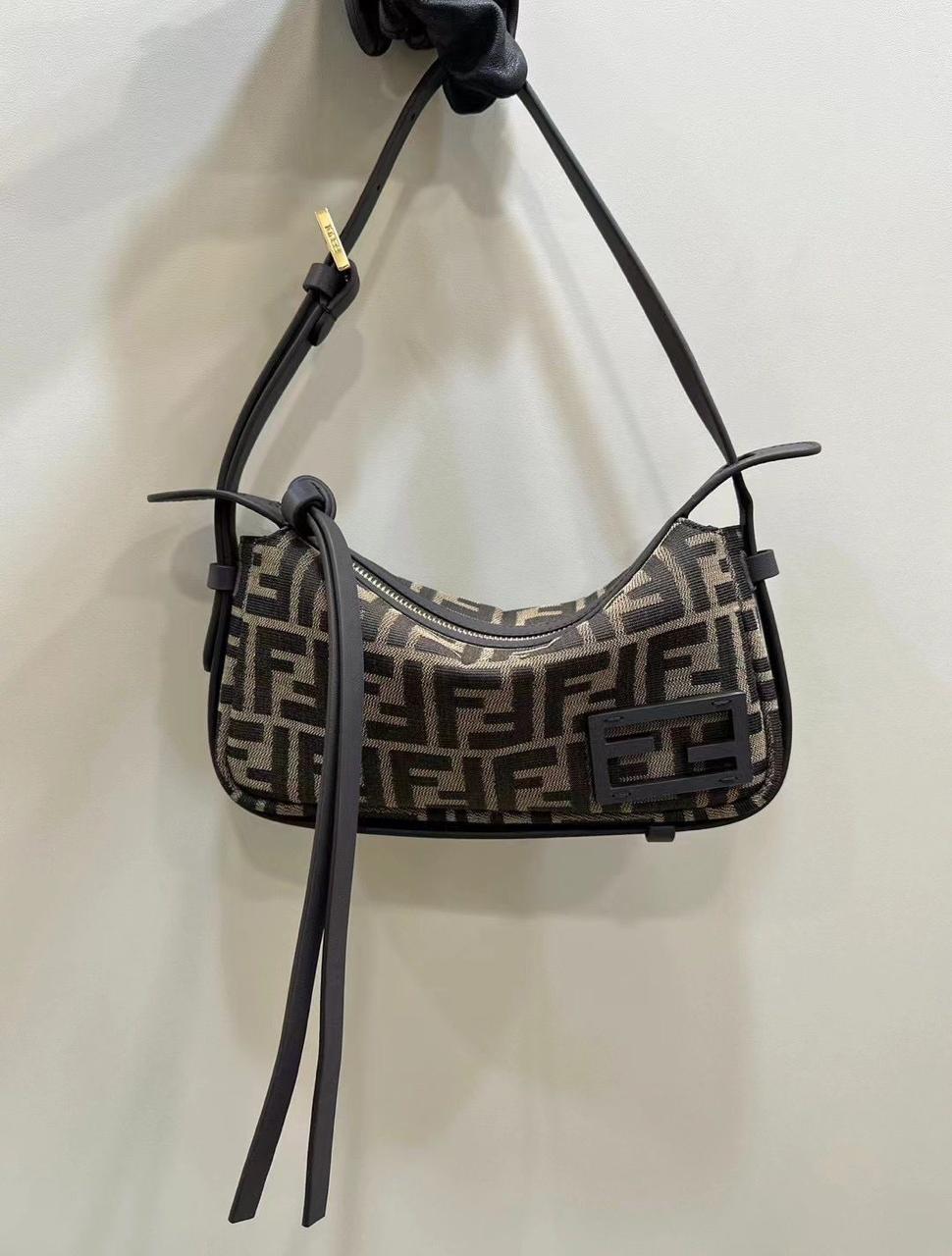 Ladies Fendi  bags Lilly Onlines