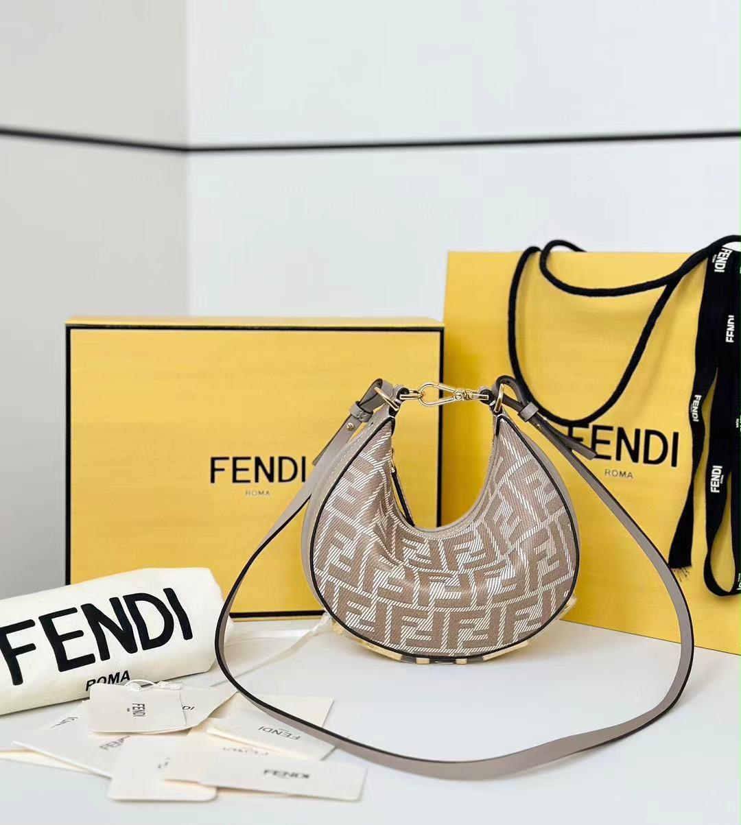 Ladies Fendi  bags Lilly Onlines