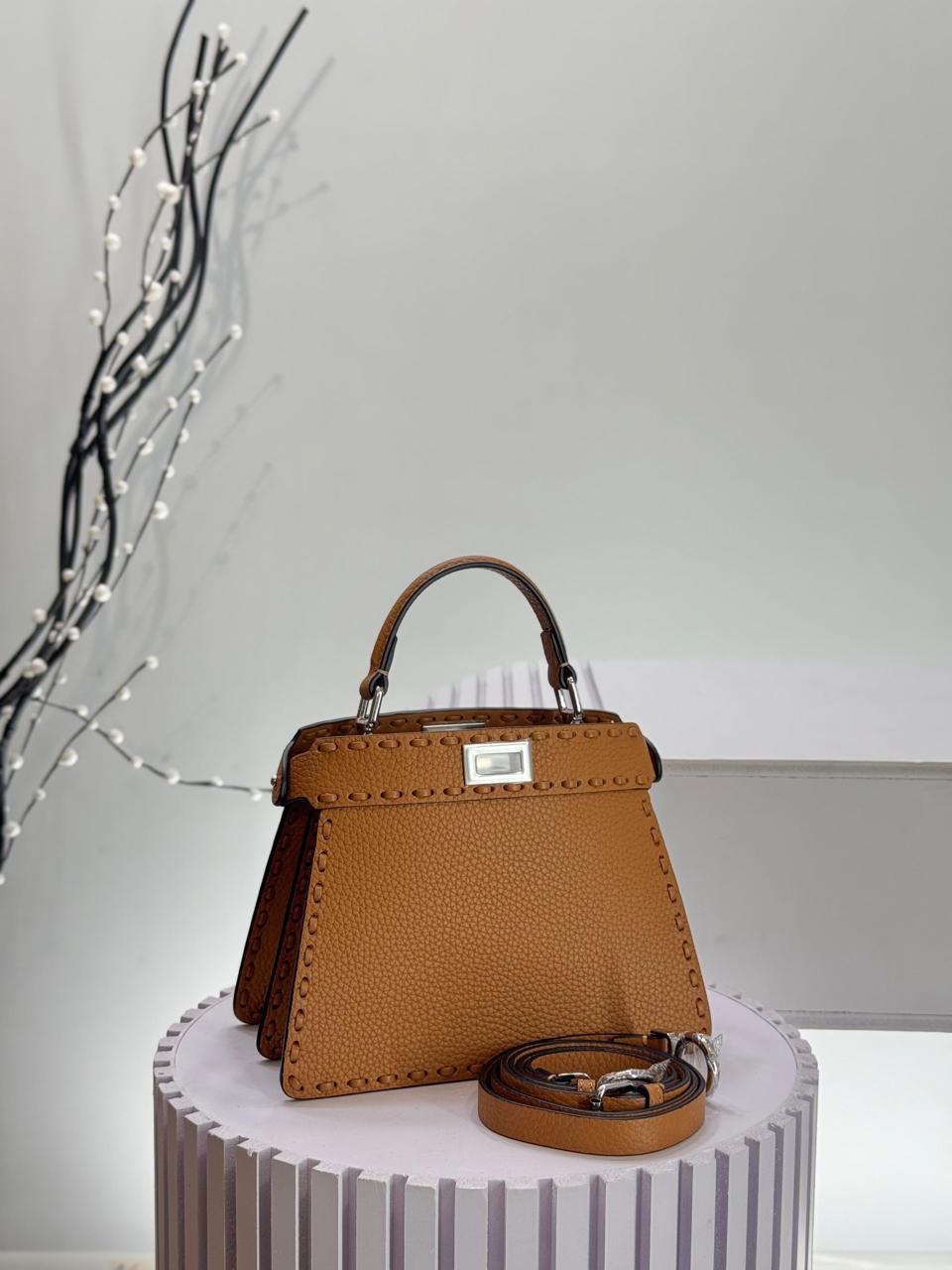 Ladies Fendi  bags Lilly Onlines