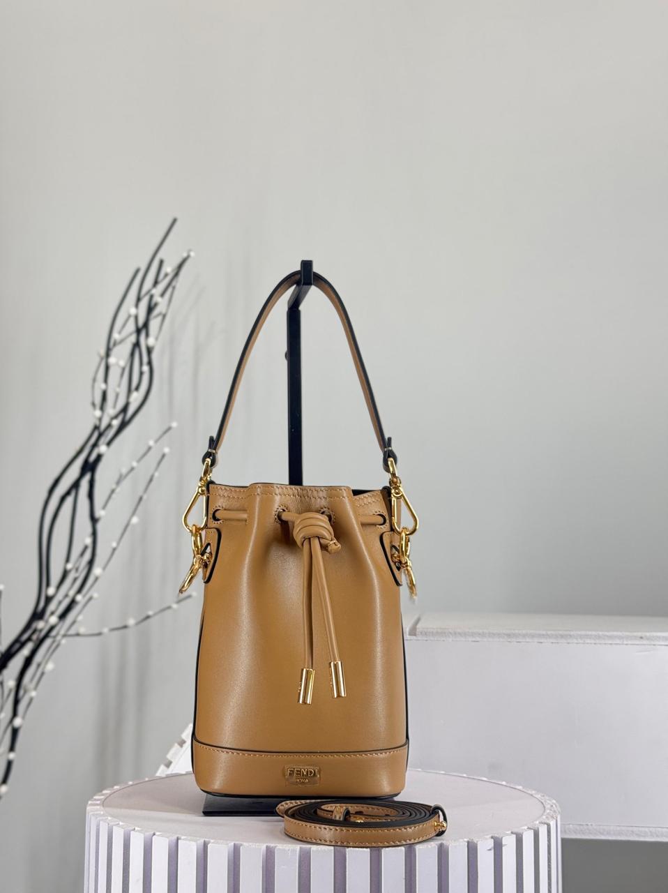 Ladies Fendi  bags Lilly Onlines