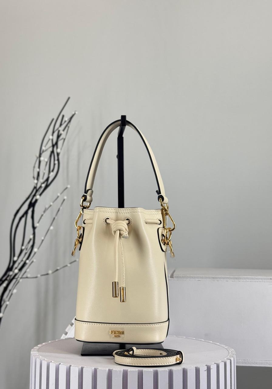 Ladies Fendi  bags Lilly Onlines
