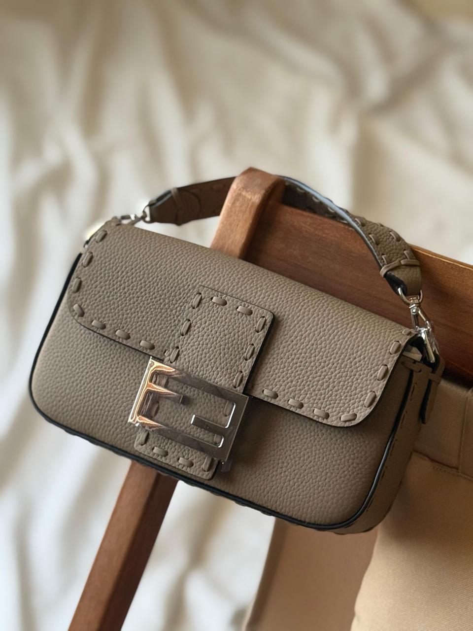 Ladies Fendi  bags Lilly Onlines