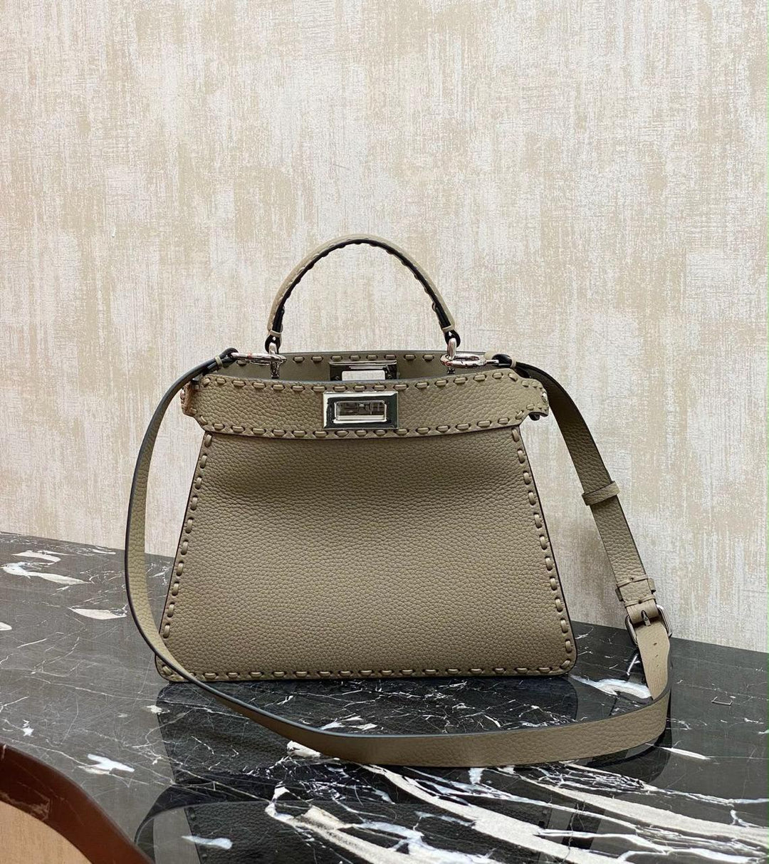 Ladies Fendi  bags Lilly Onlines