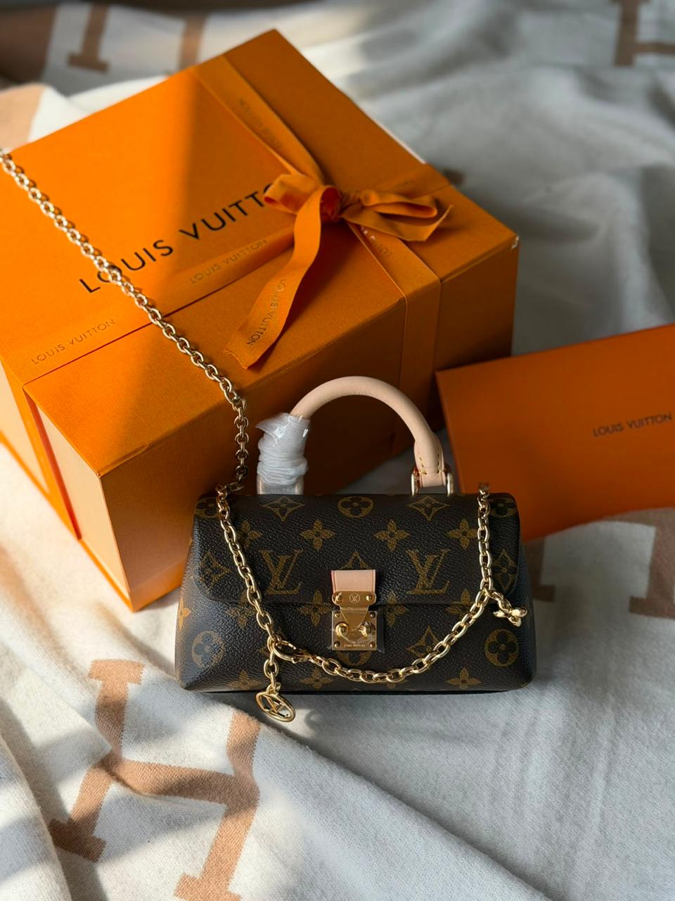 Ladies Lv bags Lilly Onlines