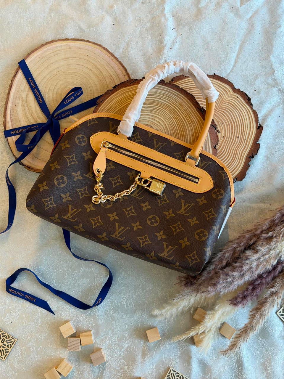 Ladies Lv bags Lilly Onlines
