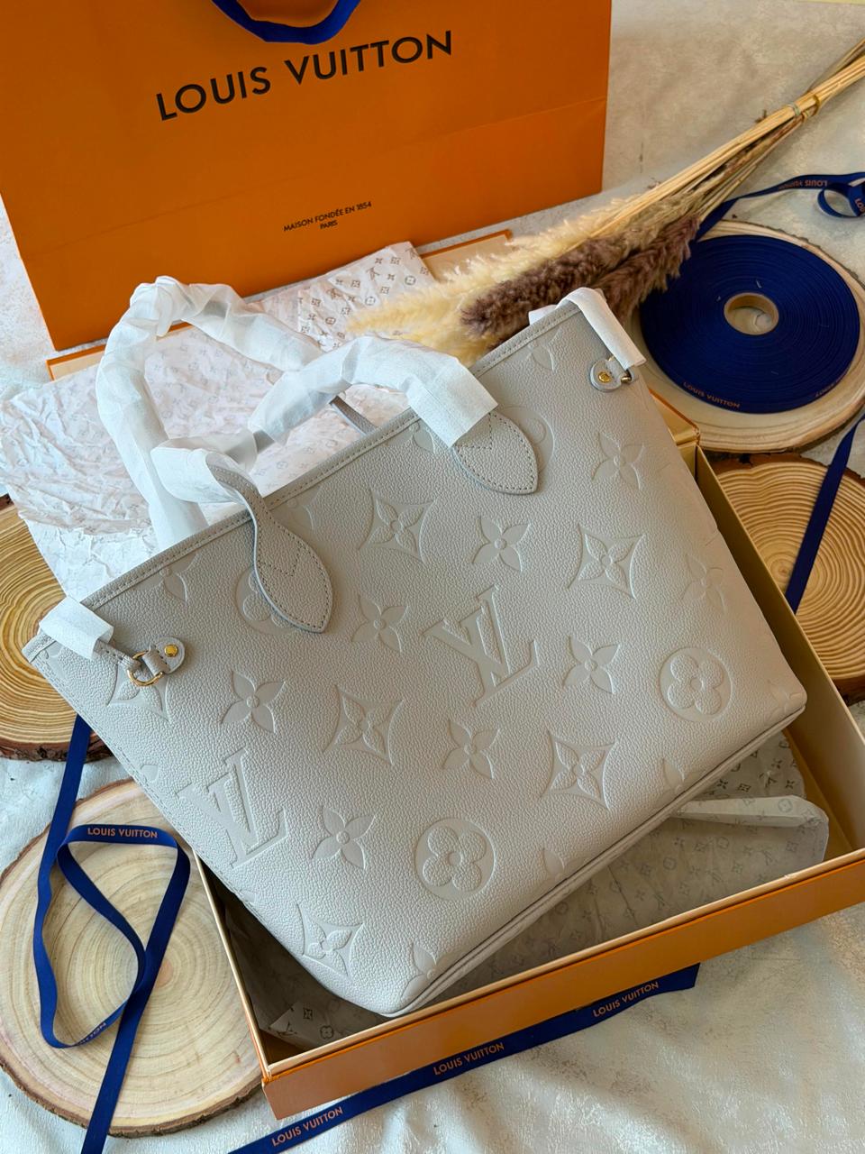 Ladies Lv bags Lilly Onlines