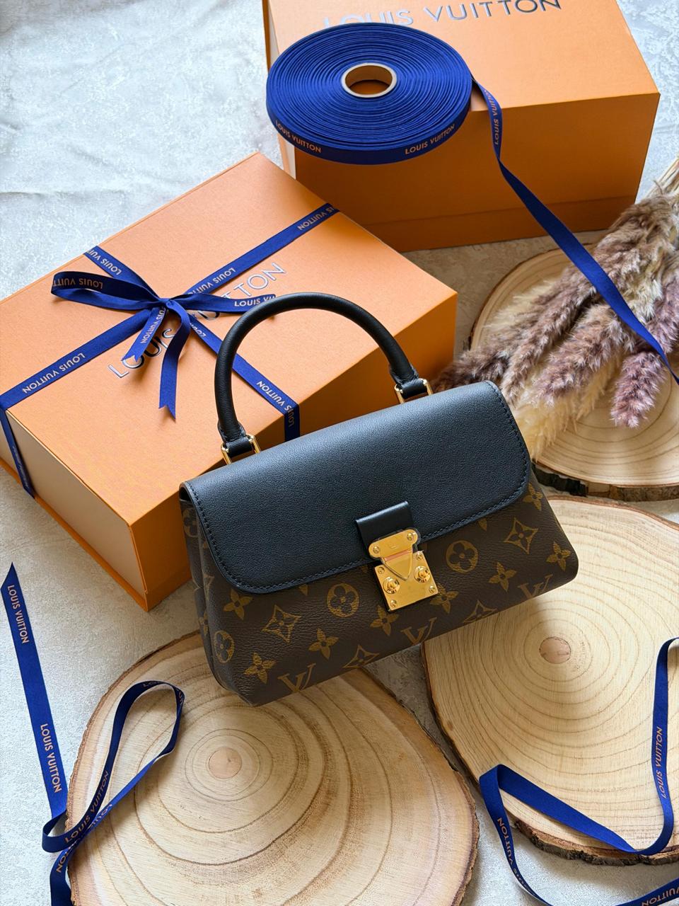 Ladies Lv bags Lilly Onlines