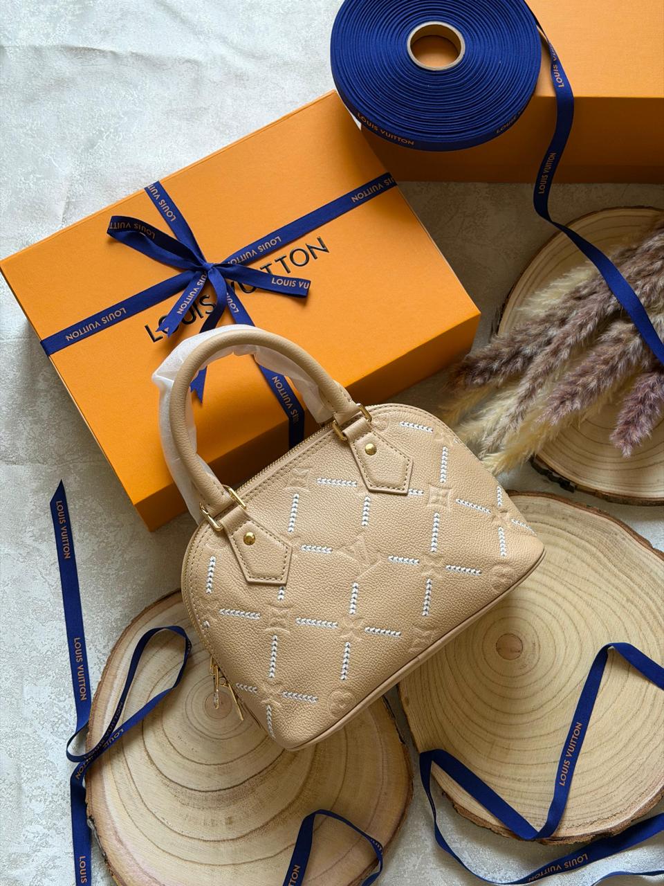 Ladies Lv bags Lilly Onlines