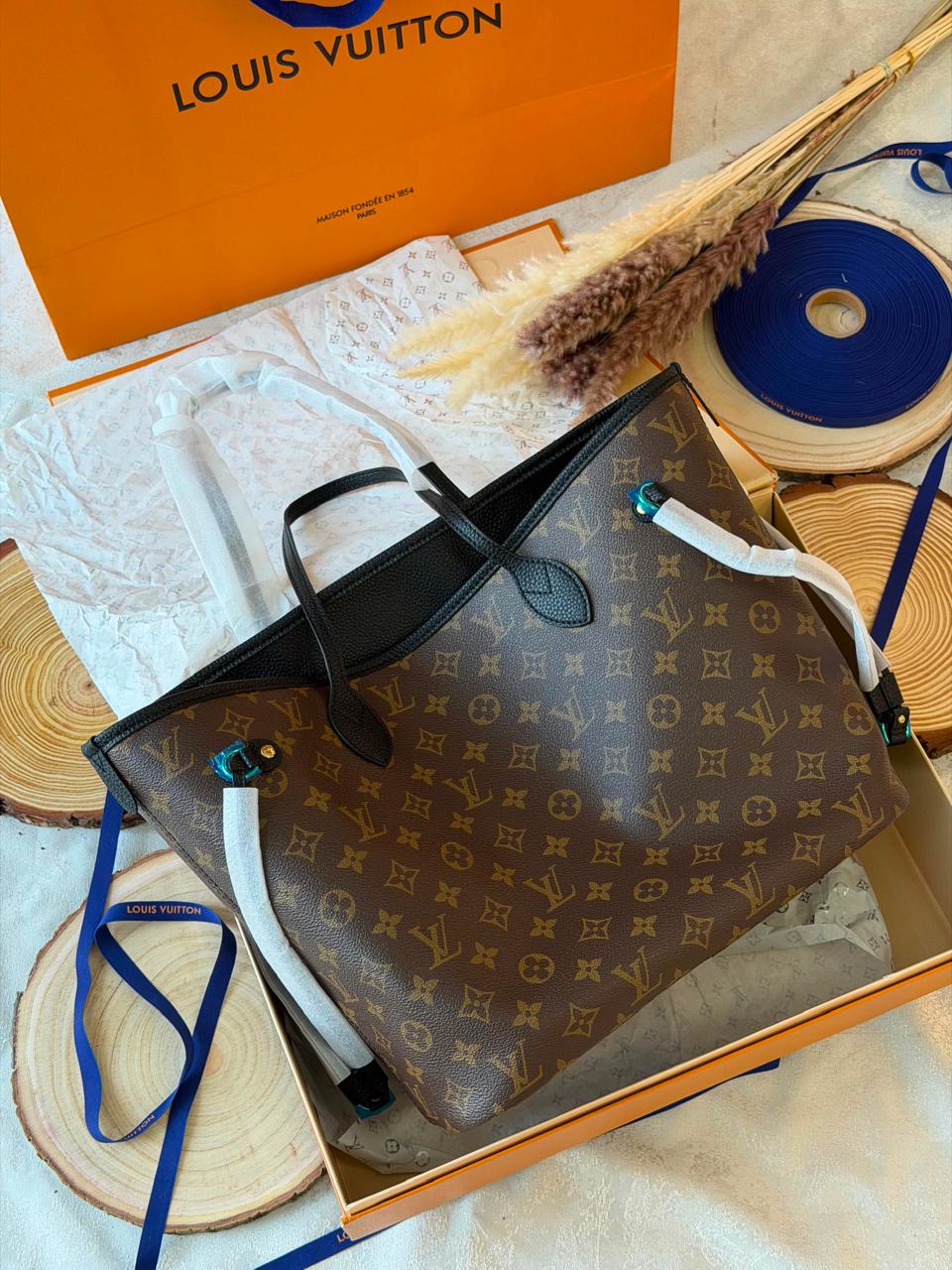 Ladies Lv bags Lilly Onlines