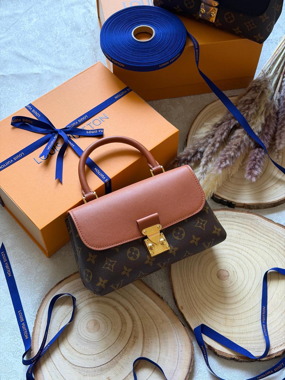 Ladies Lv bags Lilly Onlines