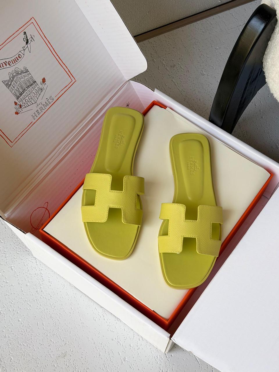 Ladies flats Lilly Onlines